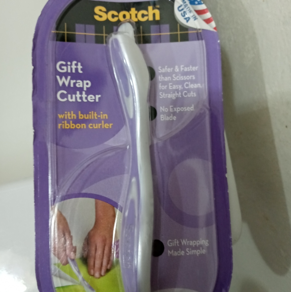 Gift Wrap Cutter